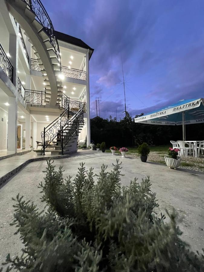 Hotel Shambala Gudauta Exteriér fotografie